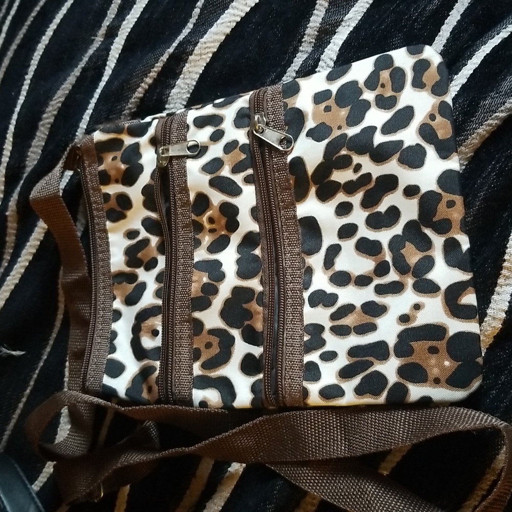 Leopard print canvas bag